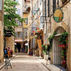 Honeymoon Fund: AirBnb in Vence, France