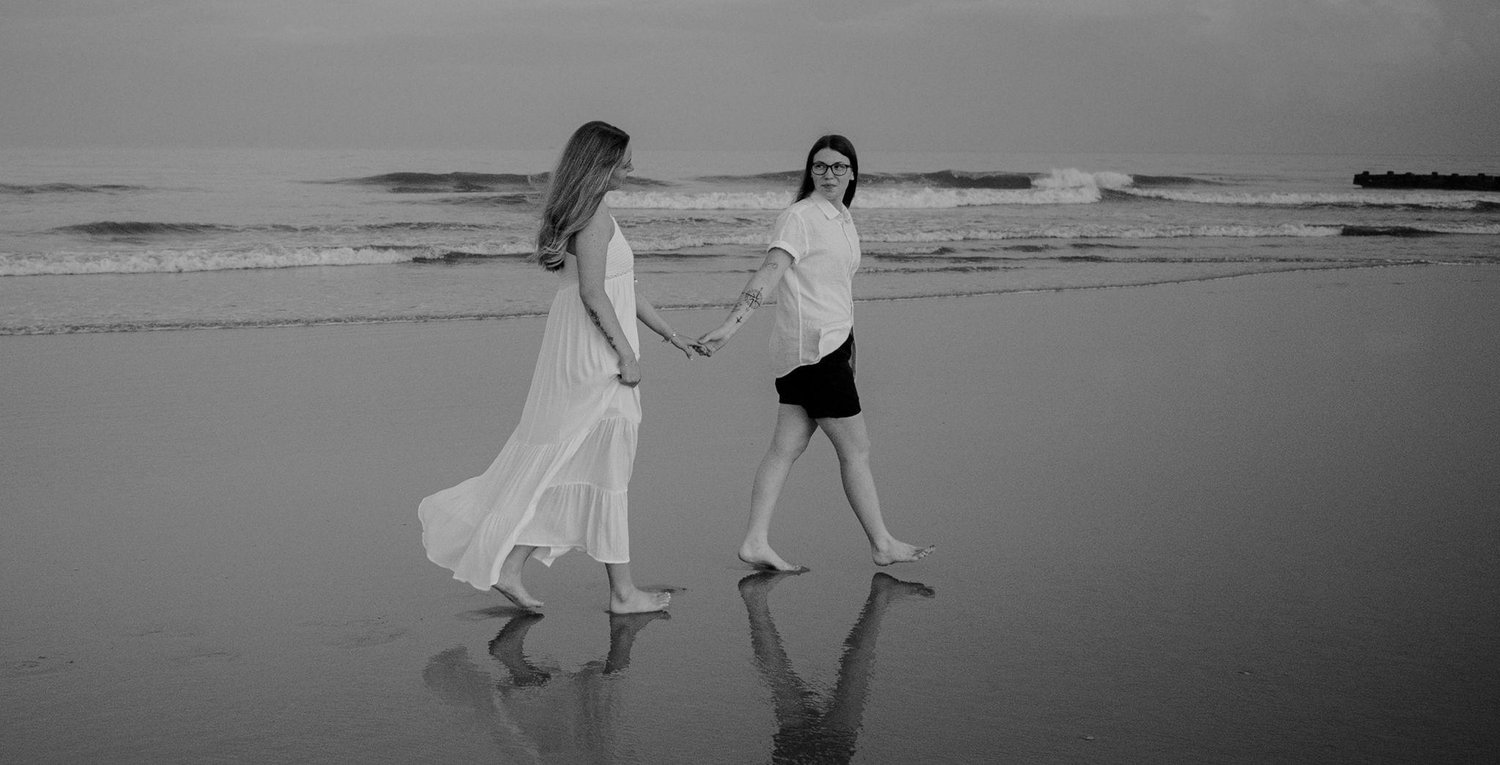 The Wedding Website of Juliana Ellis and Julianna Condon