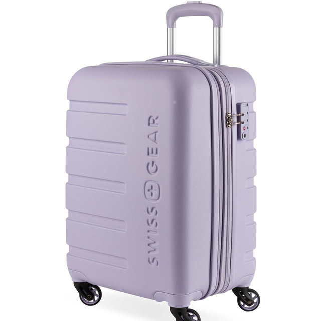 SWISSGEAR Signature Carry-On Spinner