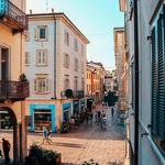 Varese Centro (downtown), including stops at Giardini Estensi and Villa Panza