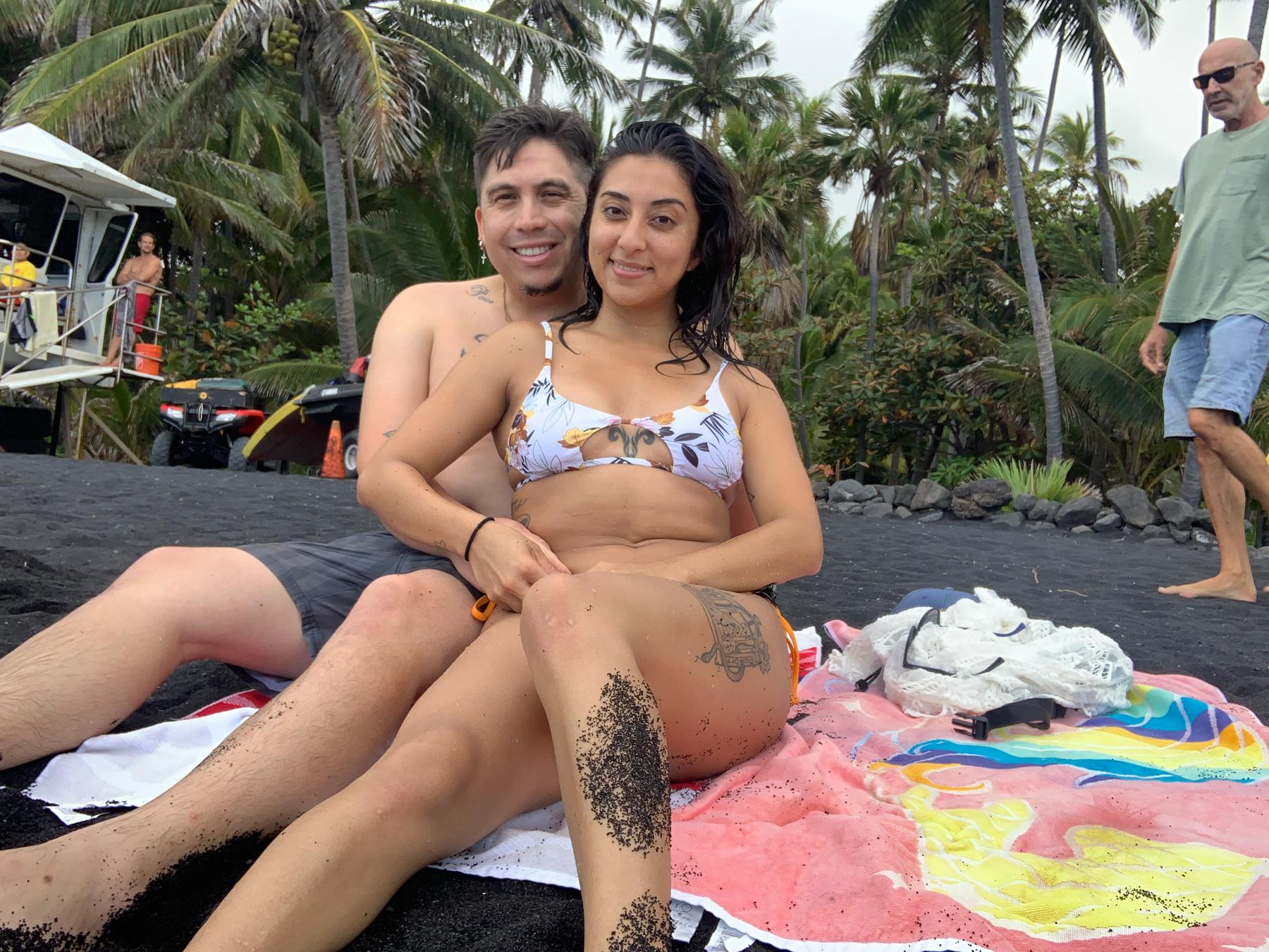 Our first monthaversary celebrated in Hawaii ☀️