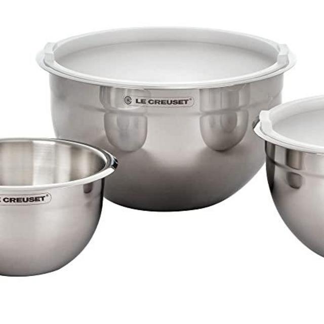 Le Creuset Set of 3 Nested Mixing Bowls w/ Nonslip Silicone Base & Plastic Air Tight Lids