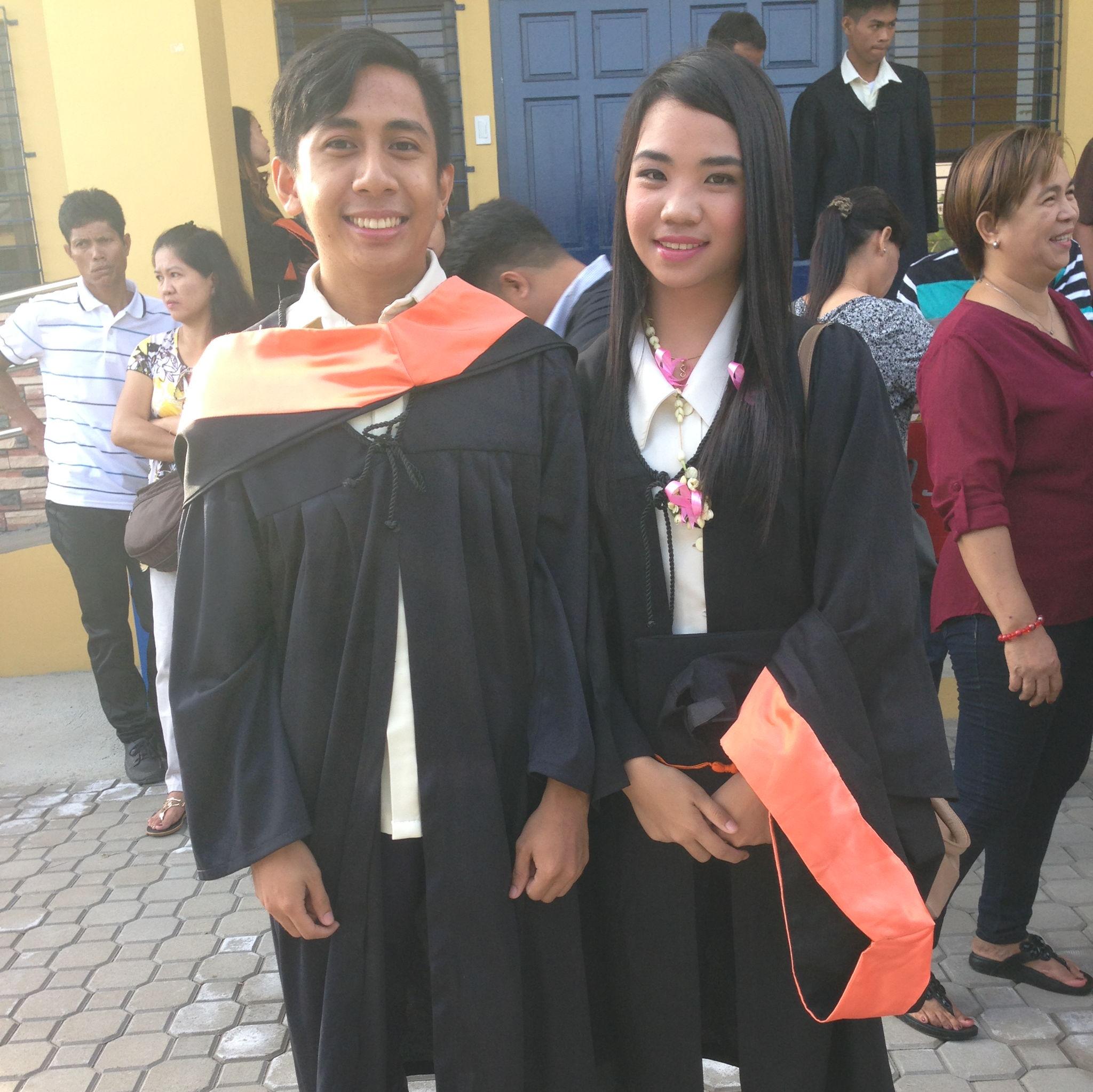 Graduating togehter "Couple Goals"
04/05/2018