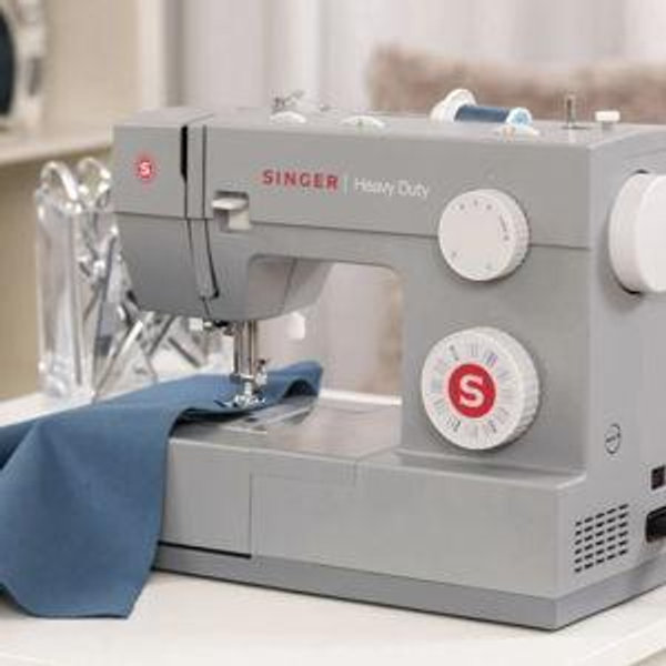 SINGER® Heavy Duty 4452 Sewing Machine