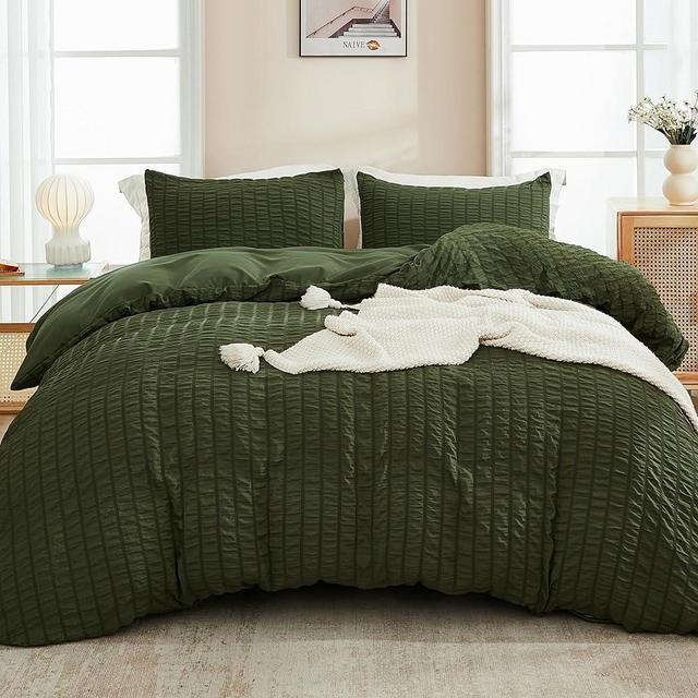 AveLom Dark Olive Green Seersucker Duvet Cover Set King (104 x 90 inches), 3 Pieces (1 Duvet Cover + 2 Pillowcases), Soft Washed Microfiber, Textured Duvet Cover with Zipper Closure, Corner Ties