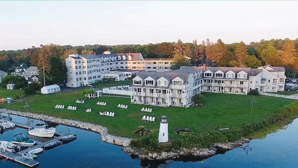 The Wedding Website of Kelsey Hunt and Darek Robertson