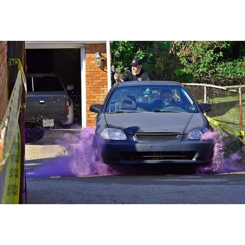 Gender reveal burnout was really cool, Huge shout out to the driver Walter Rich a very dear friend for years to volunteer his project (that wasn't broke in yet. it is now though, haha.) to burnout.