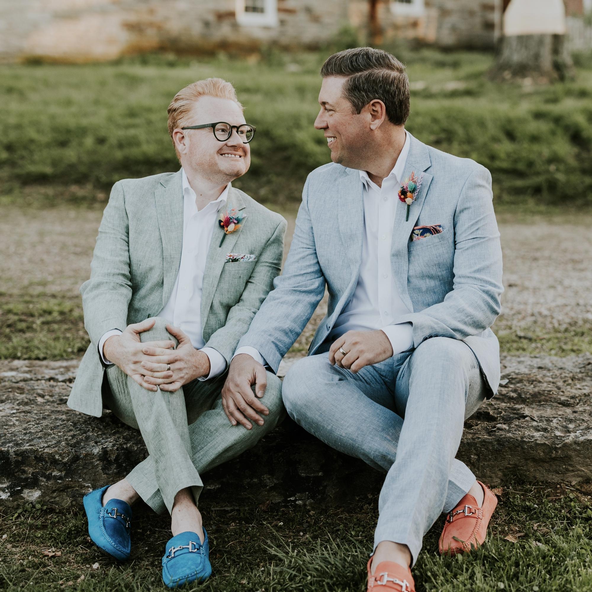 Engagement photo session, Locust Grove, April 2024. Credit: Erin Chapman Photography