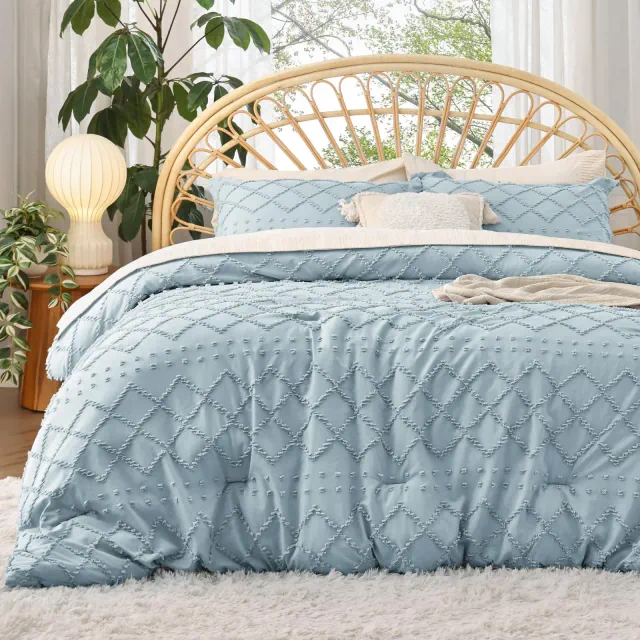 Queen Comforter Set - Dusty Blue Comforter, Boho Tufted Shabby Chic Bedding, 3 Pieces Vintage Farmhouse Bed Set for All Seasons, Fluffy Soft Bedding w