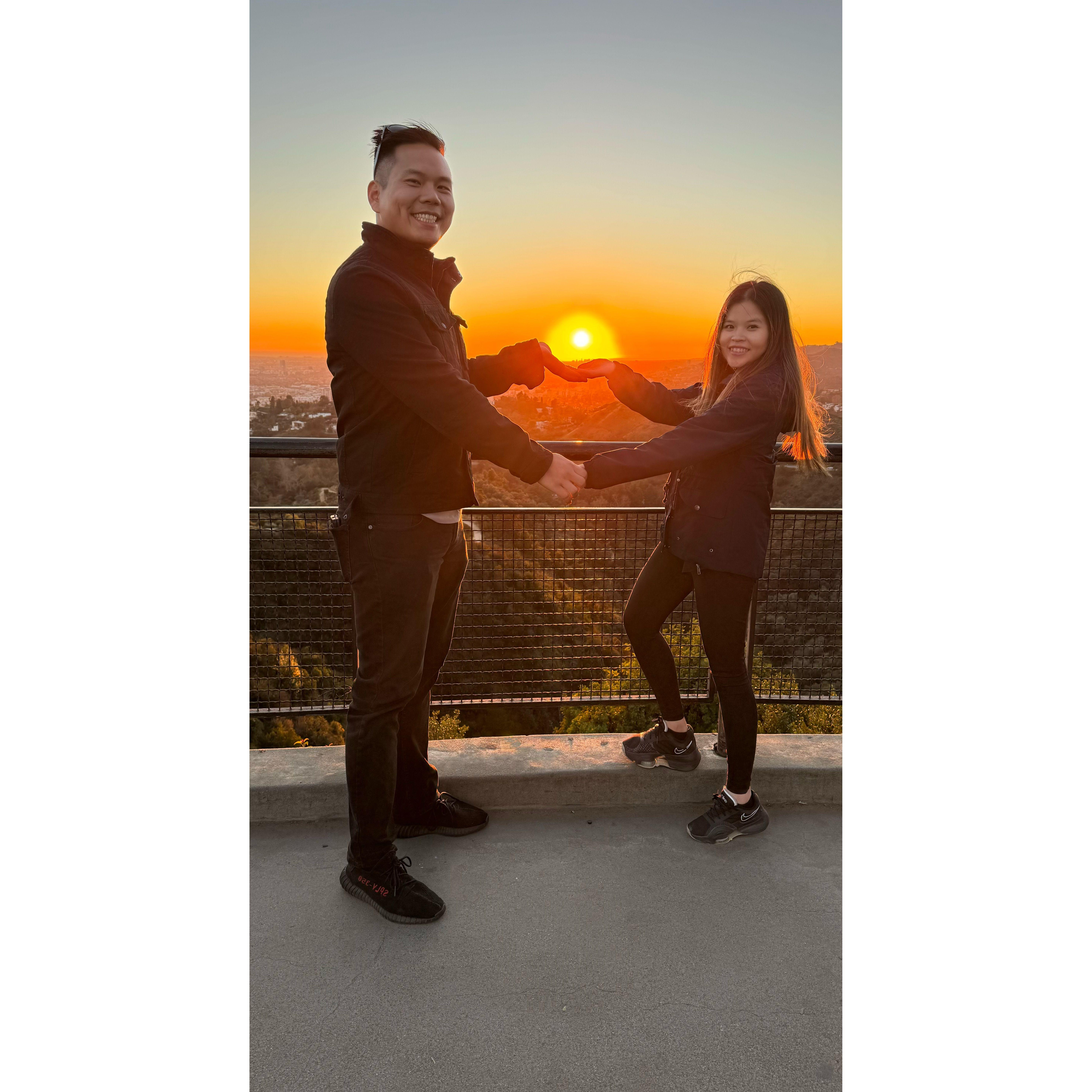 For an iconic LA experience, visit the Griffith Observatory! Explore fascinating exhibits, gaze through telescopes, and enjoy breathtaking views of the city and the Hollywood Sign.