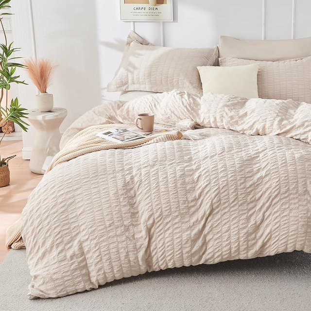 HYMOKEGE Beige Twin Size Duvet Cover, Ultra Soft 2-Piece Seersucker Duvet Cover Set with Zipper Closure, Soft Brushed Microfiber Bedding Set with 8 Corner Ties (68"x90", 1 Pillowshams)