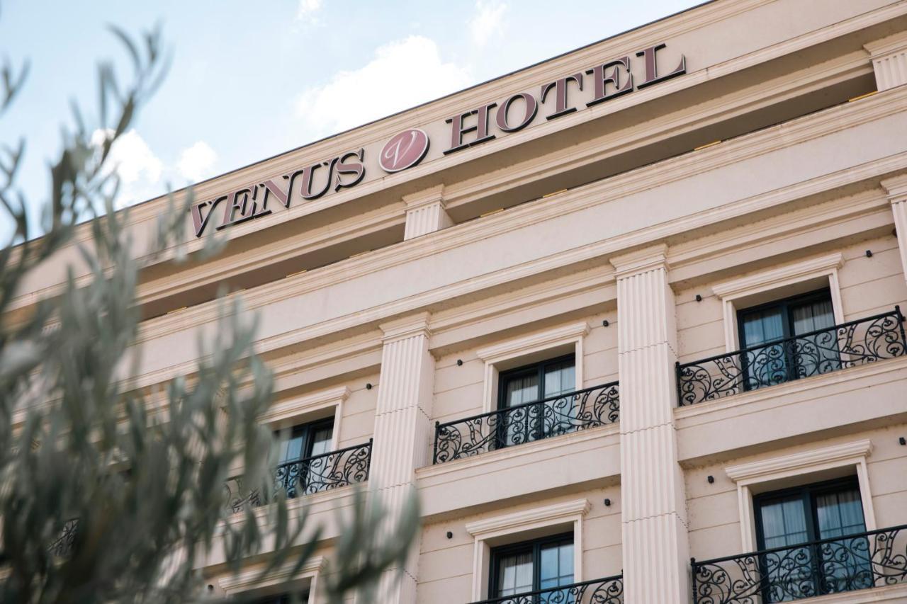The Wedding Website of Denis Bytyqi and Arblina Alshiqi