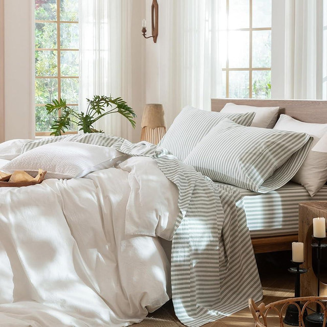 MooMee Striped Sheet Set 100% Washed Cotton Linen Like Textured Breathable Durable Soft Comfy (Sage Green White Classic Stripes, King)