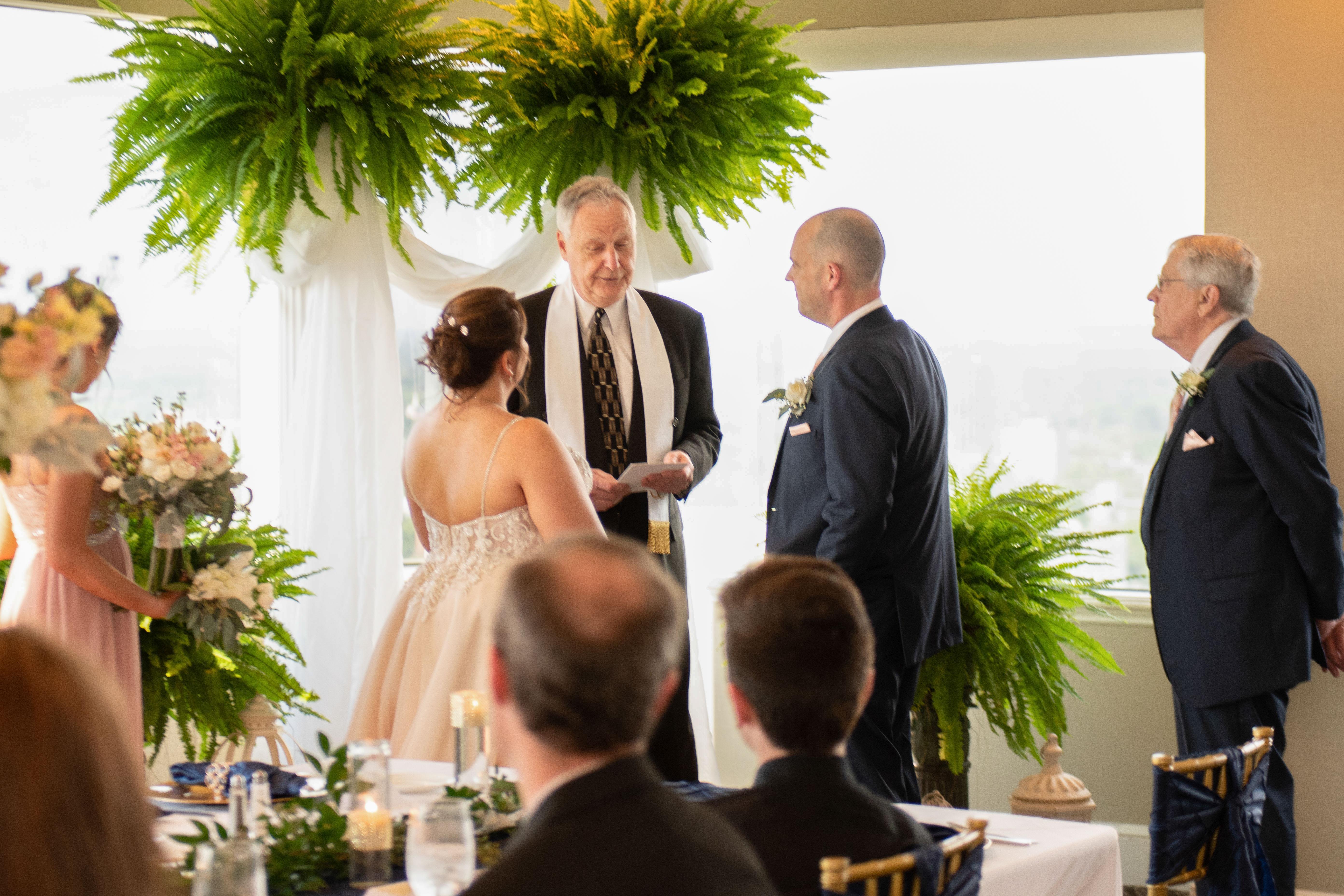 The Wedding Website of Nicole Holley and Brett Burns