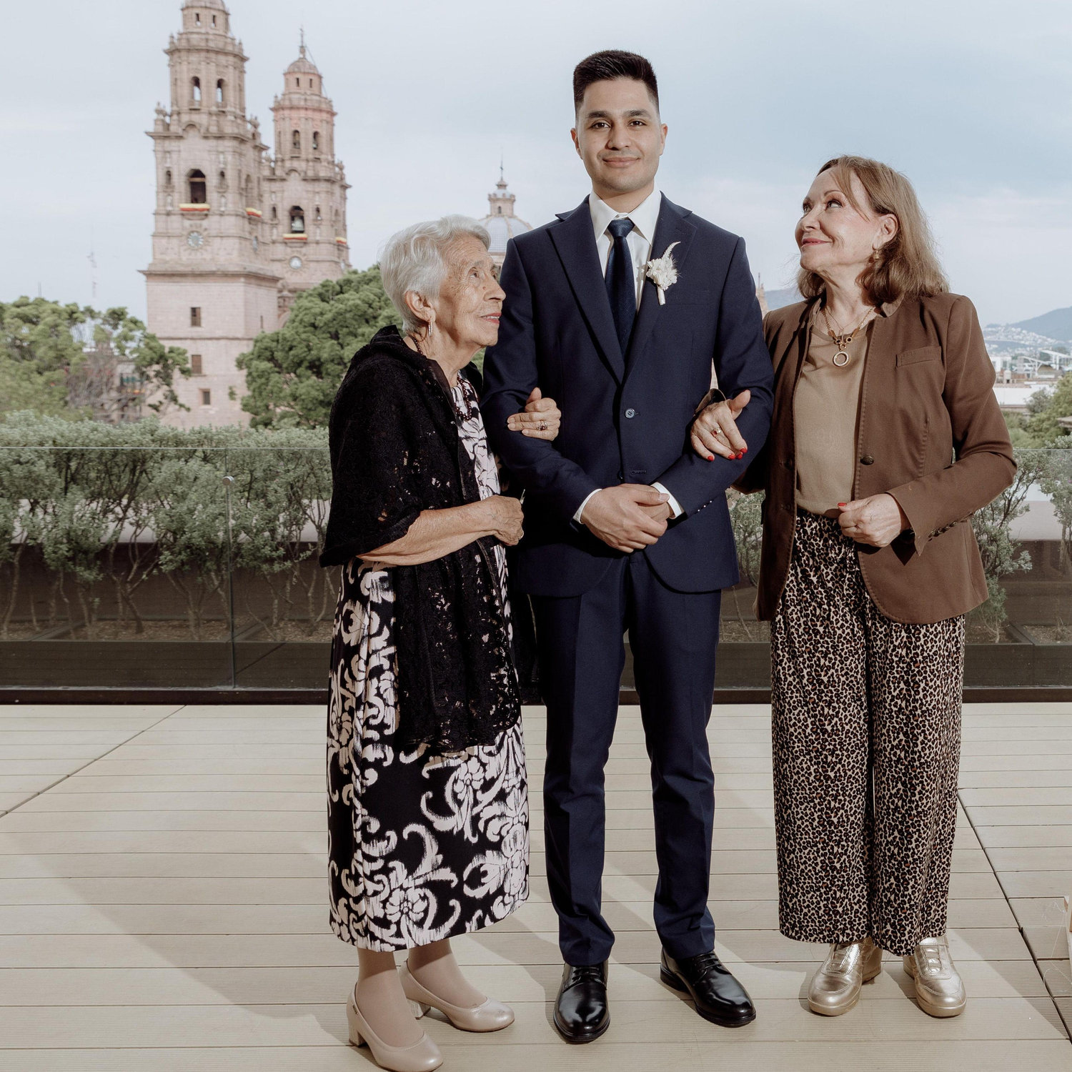 Cena de compromiso: Un amor que crece y una familia que lo celebra con nosotros.