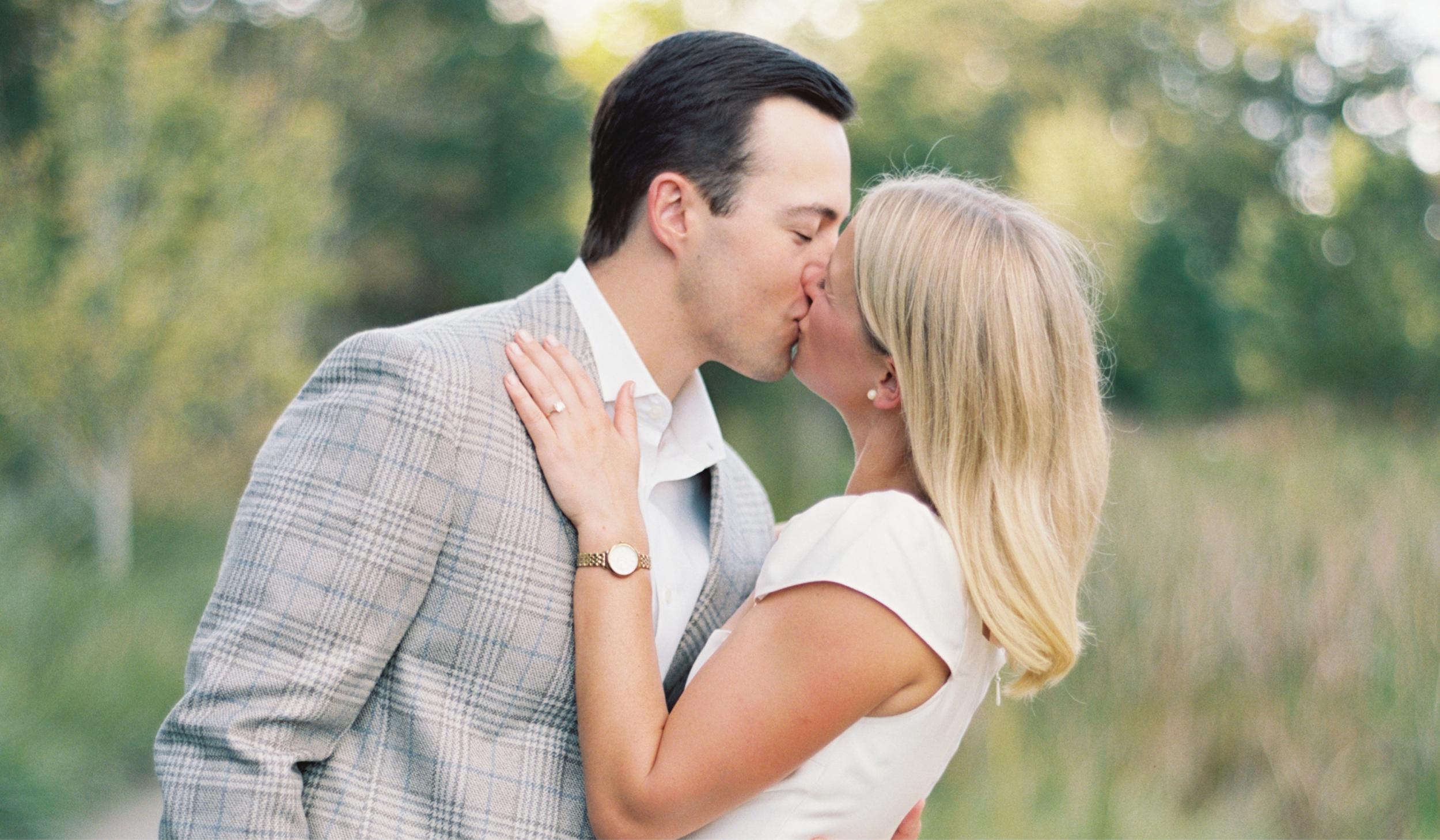 The Wedding Website of Elise Raun and Christopher Reul