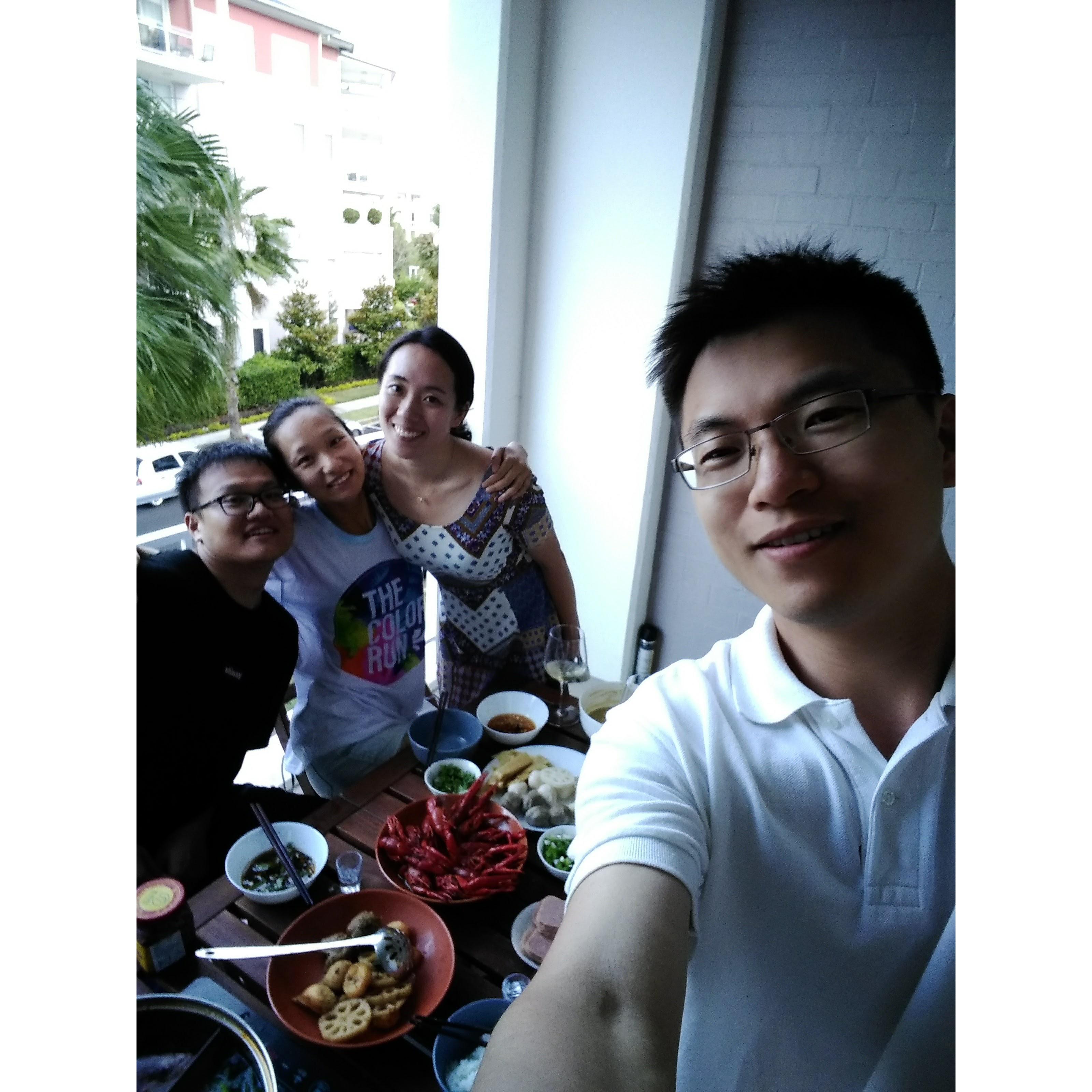 Li and Xian traveled to Sydney, and met with Li's friend Xiaoshuang & Xiaole from Beijing.