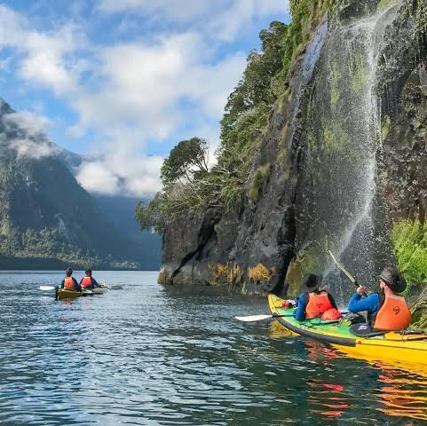 New Zealand Kayak Tour