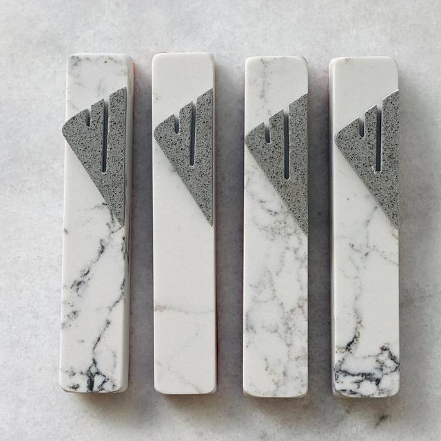 Carrera Mezuzah Urban Grey Shin