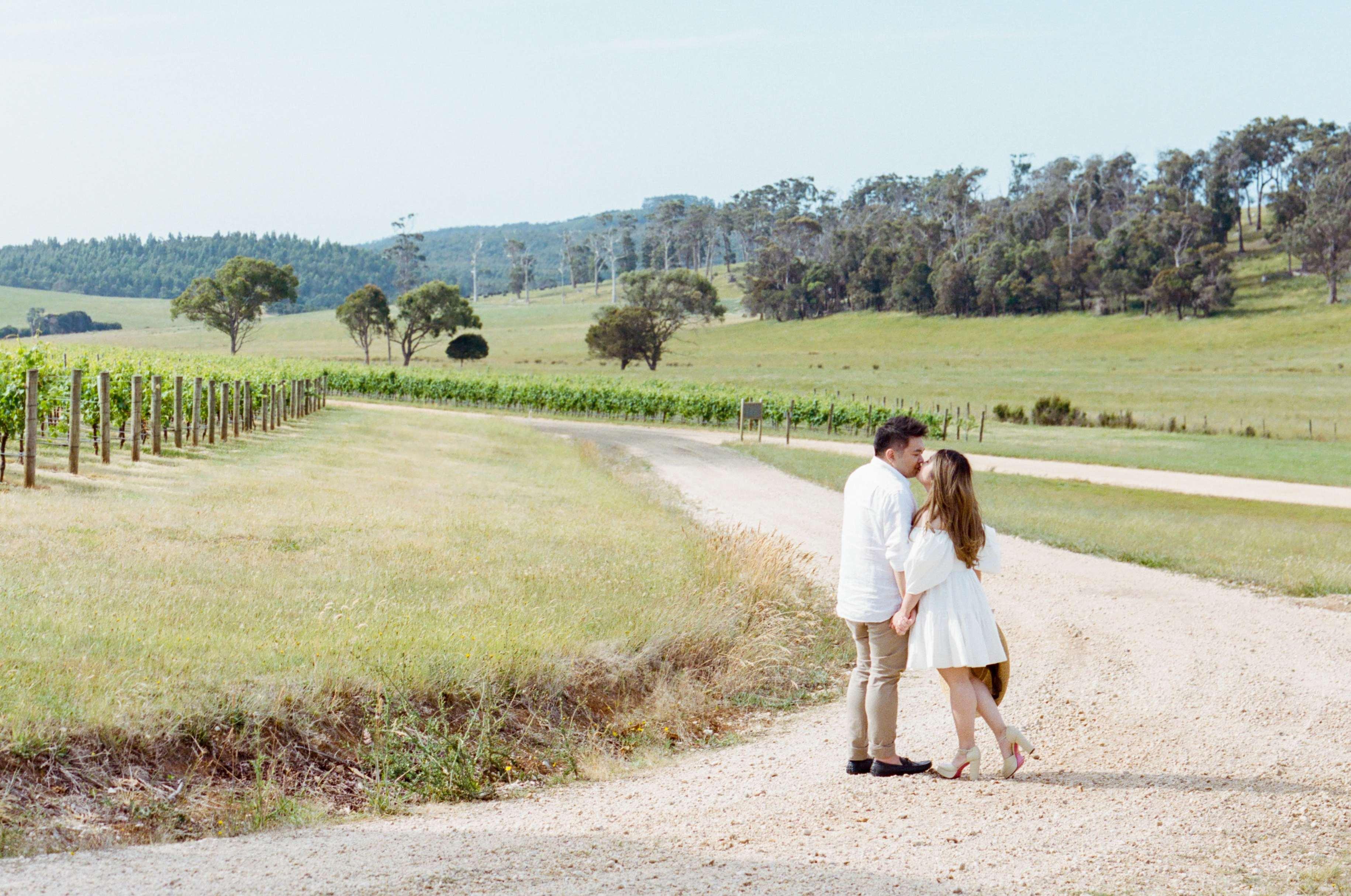 The Wedding Website of Eka Sugiarto and Tania Kusmuljadi