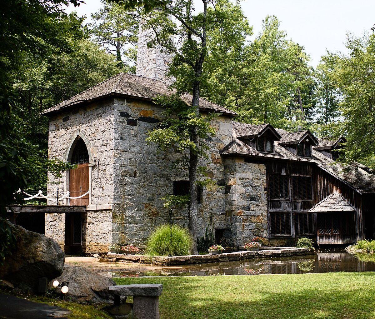 The Wedding Website of Will Baisden and Madeline George