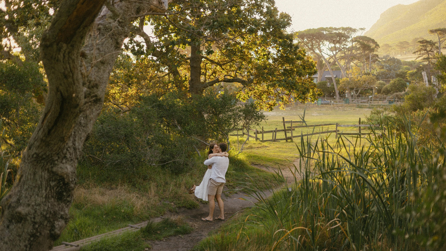 The Wedding Website of Belinda Lewis and Divan de Waal
