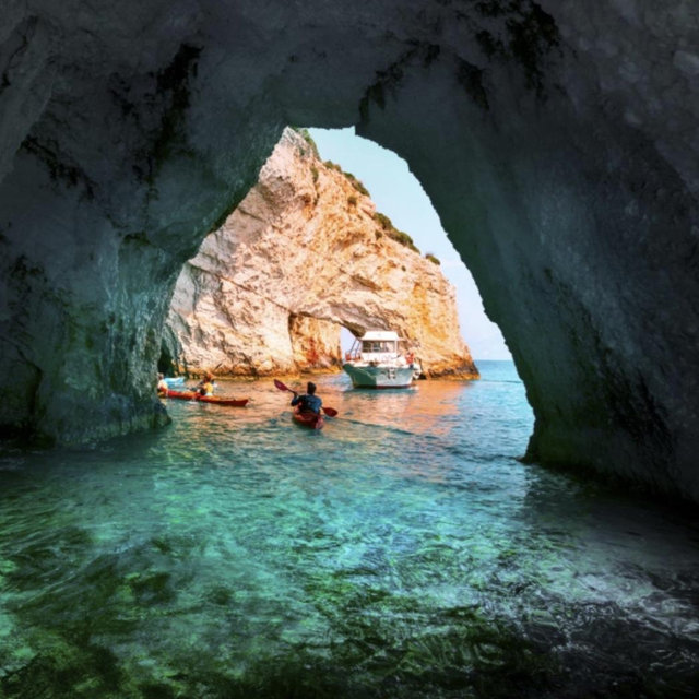 Kayaking in caves around Naxos