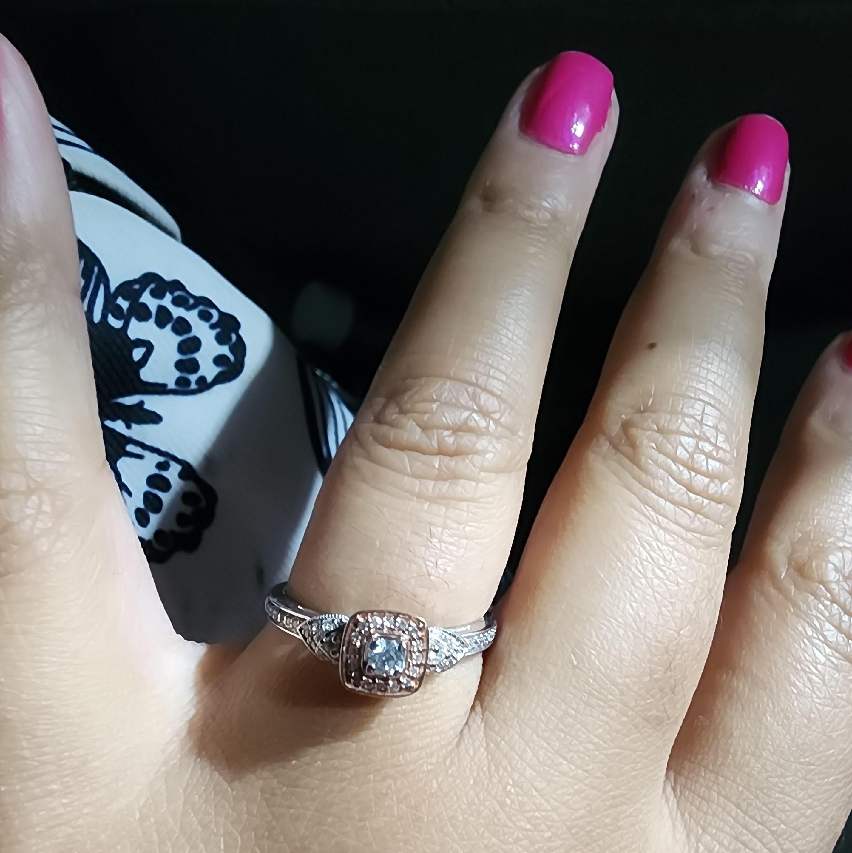 Who Doesn’t Love a Ring Close-Up?!