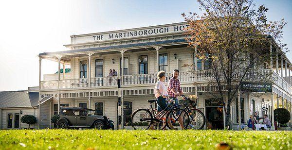 The Wedding Website of James Logan and Jazmin Menheere