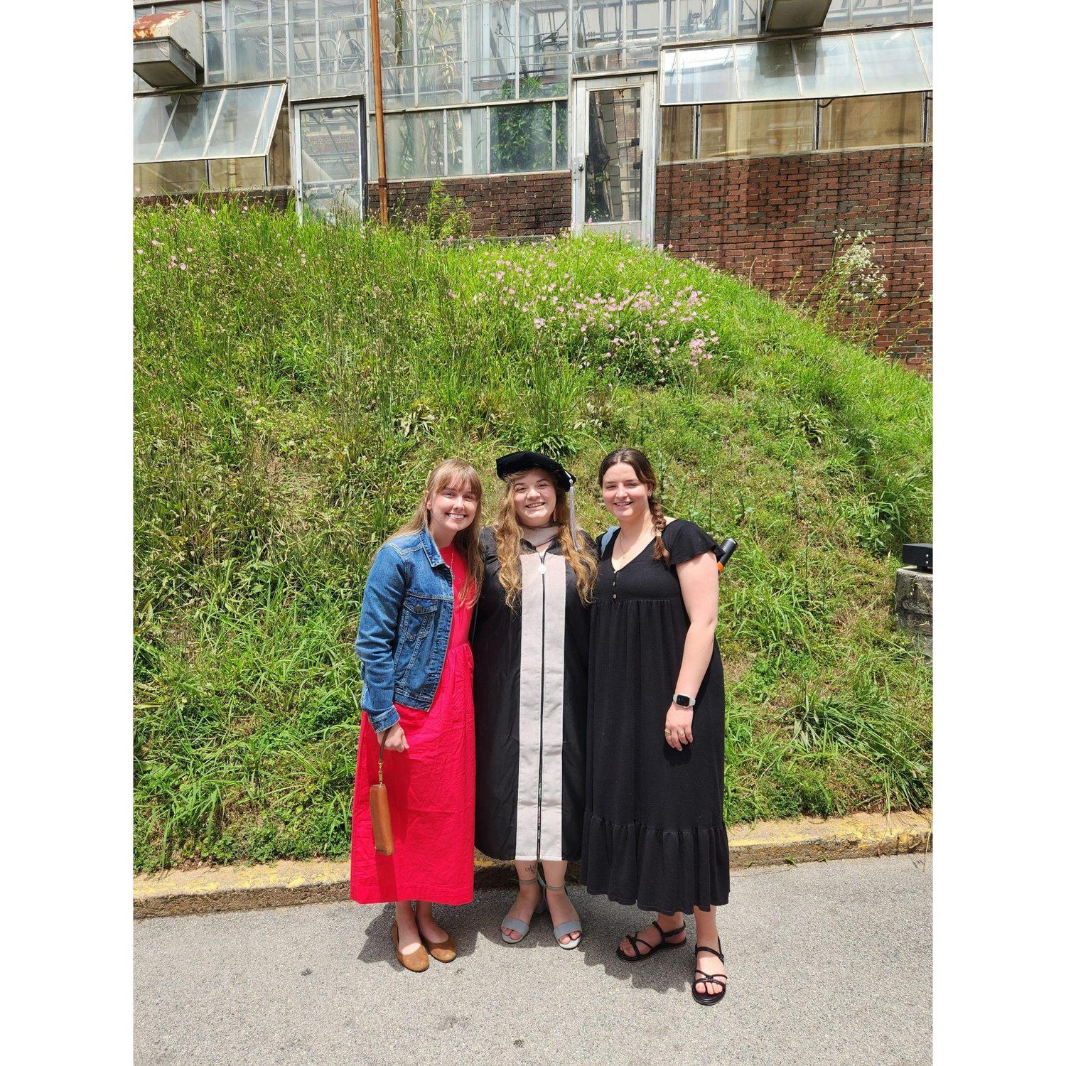 Caroline and AZ's sisters (Stephanie & Elizabeth)