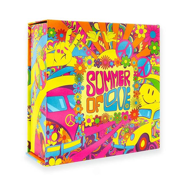 Date Night Box - Fun and Adventurous Romantic Gift for Couples - Date Night Games with Exciting Date Ideas for Couple: Girlfriend, Boyfriend, Newlywed, Wife or Husband (Summer of Love)