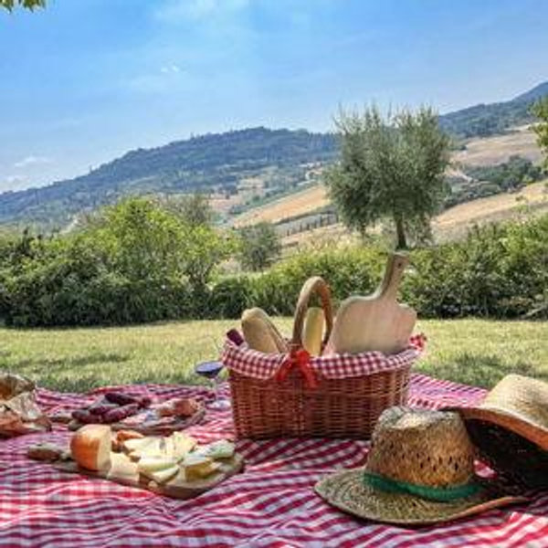 Farm Picnic at Cugusi Cheese Factory in Tuscany