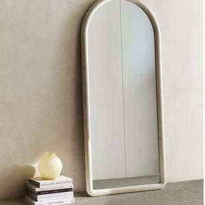 FULL LENGTH MIRROR WITH A WOODEN BOW