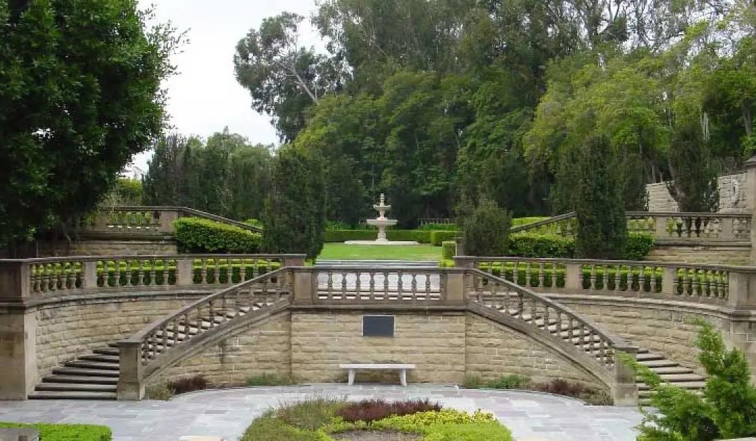 The Wedding Website of Zachary Kirsch and Lindsey Maloof