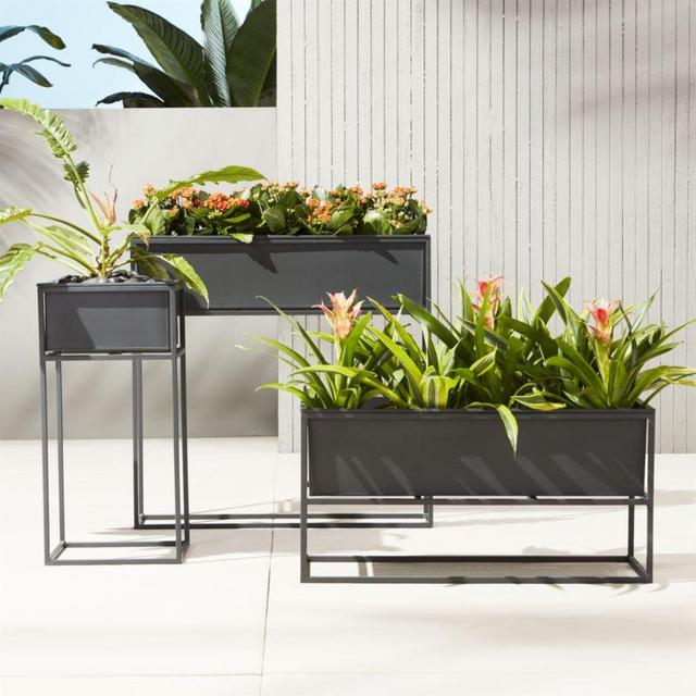 kronos low planter