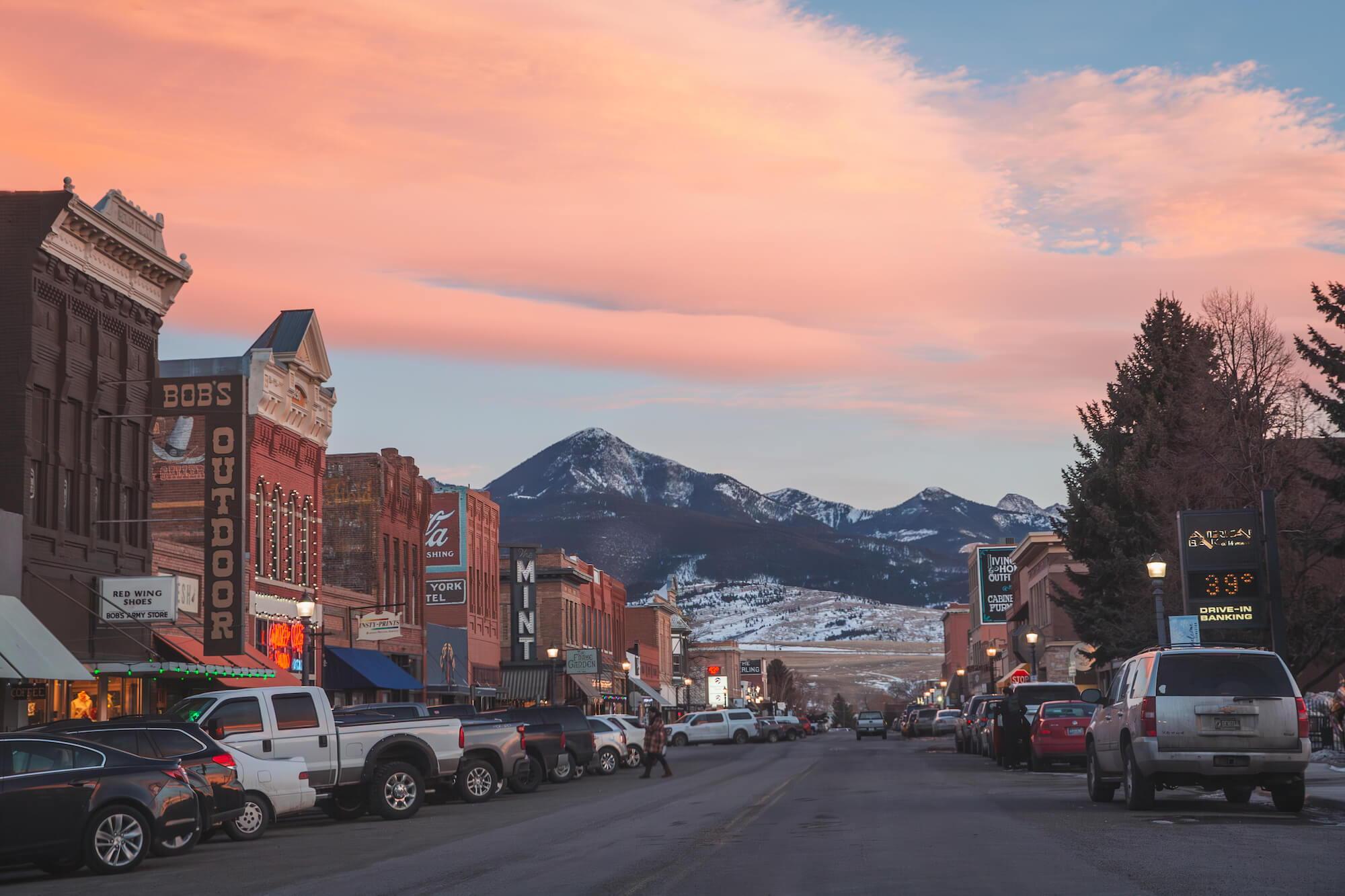 The Wedding Website of Lauren Swan and Cole Snyder