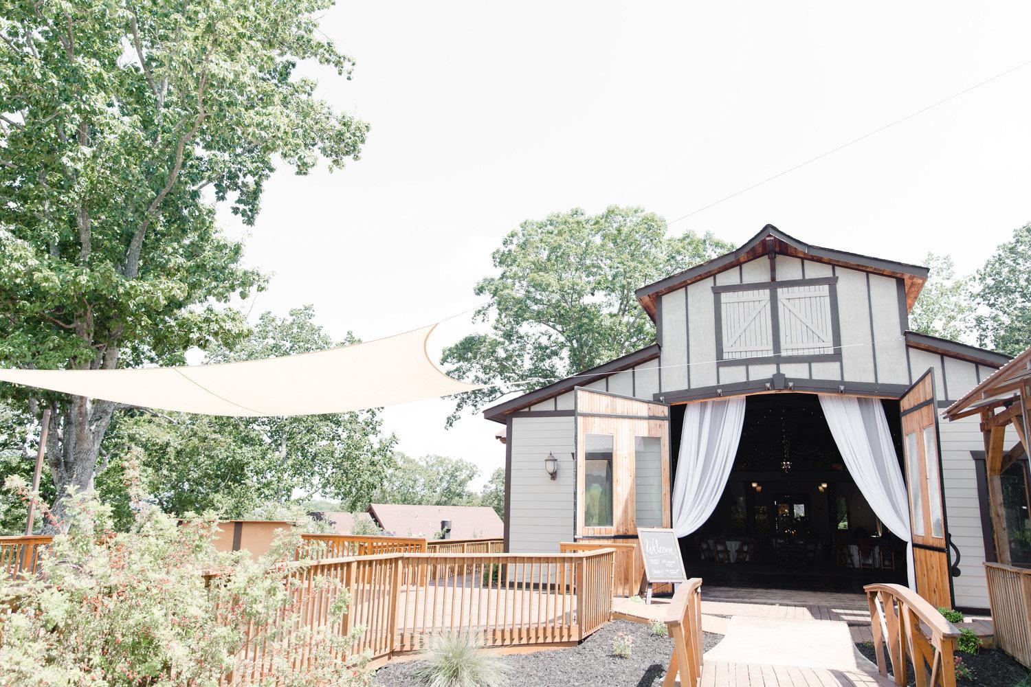 The Wedding Website of Alyssa Varsalona and Cole Rives