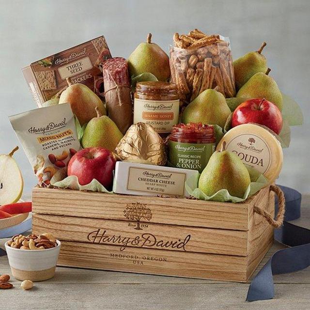 Harry and DavidGrand Signature Gift Basket