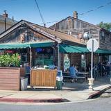Davis Pub
