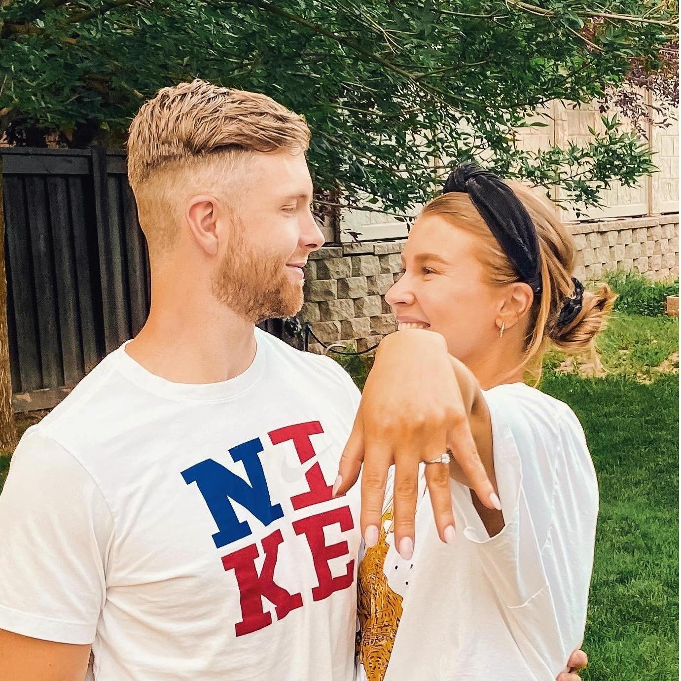We're engaged!!