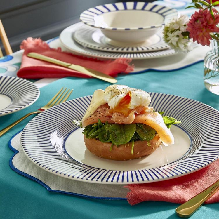 スポード　ティアラ　ガトープレート 洋食器のSohbiネット | スポード（SPODE）カップ＆ソーサー特集 食器