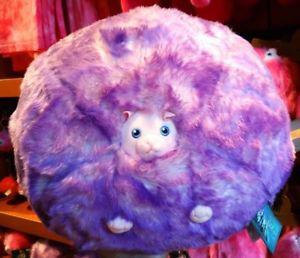 Hannah asking Bill if she should get a giant Pygmy Puff.