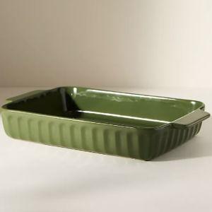 The Latte Stoneware Baking Dish: Amelie Edition