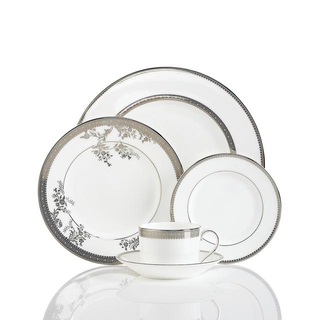 Vera Wang Wedgwood Dinnerware, Lace 5 Piece Place Setting