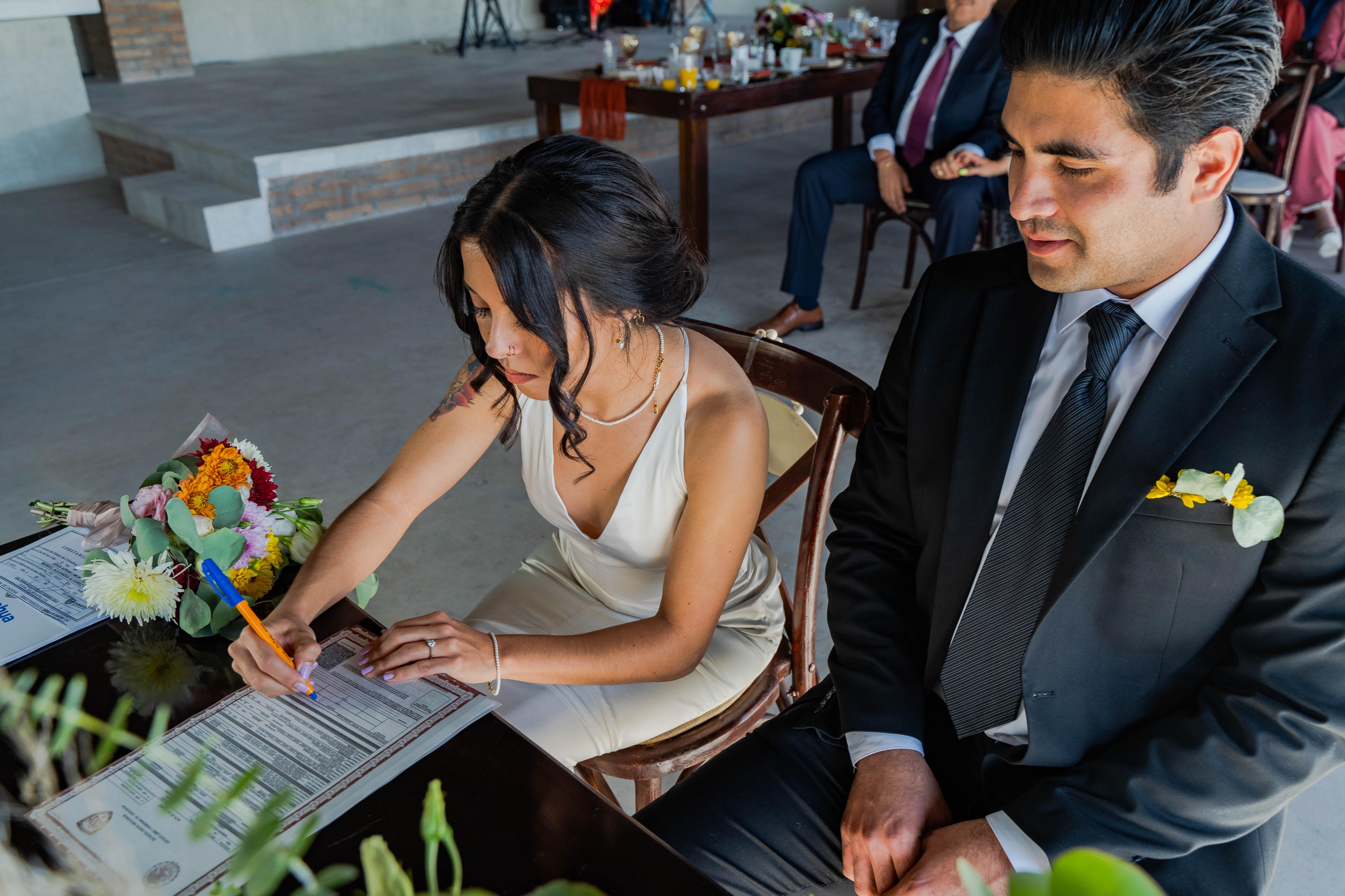 The Wedding Website of Adrián Limón and Marisol Alvidrez