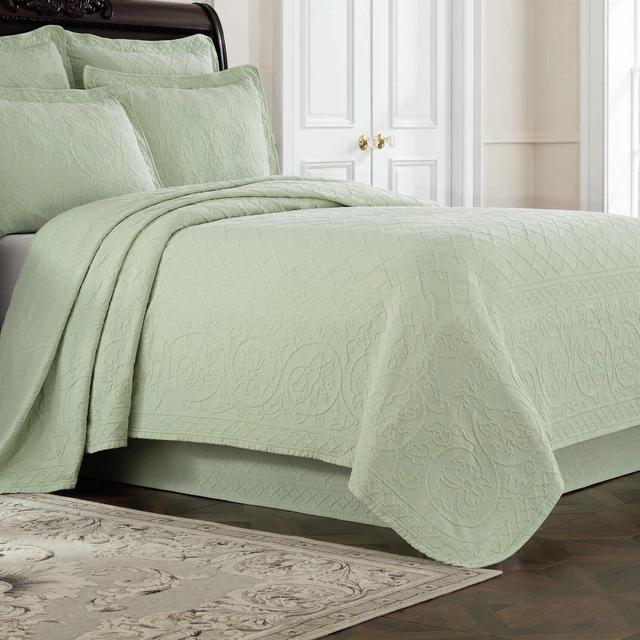 Williamsburg Abby Green 100% Cotton Traditional Coverlet / Bedspread Set