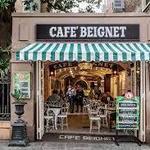 Cafe Beignet, Bourbon Street