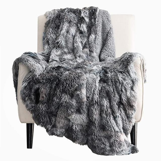 Bedsure Soft Fuzzy Faux Fur Sherpa Fleece King Size Throw Blanket Grey- Warm Thick Fluffy Plush Cozy Reversible Shaggy Blanket for Sofa and Bed -Comfy Furry Blanket, Gray, 108x90 inches