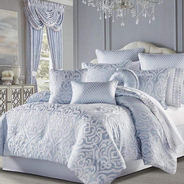Bedding & Linens + Pillows (King)