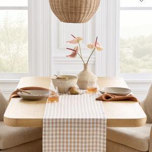 European Linen Table Runner - Cafe Gingham